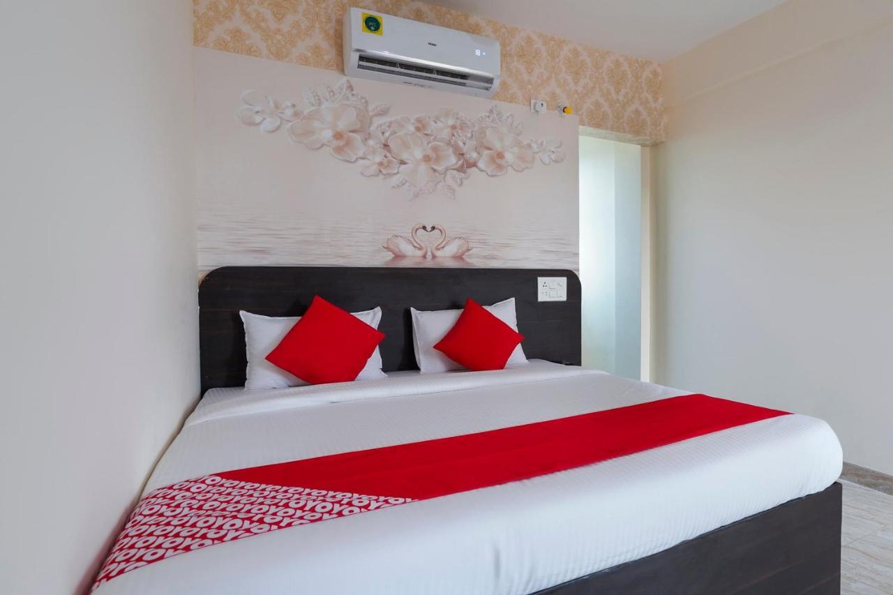 Oyo Flagship 68474 Hotel Viraj 푸네 외부 사진