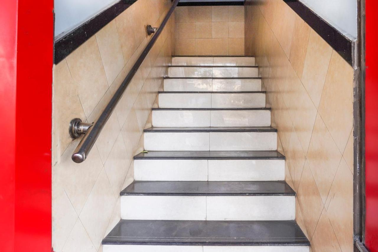 Oyo Flagship 68474 Hotel Viraj 푸네 외부 사진